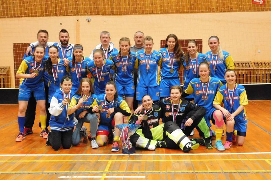 Ilustračný obrázok k článku Parádny úspech florbalistiek zo Spišskej: Majsterky Slovenska prvýkrát v histórii