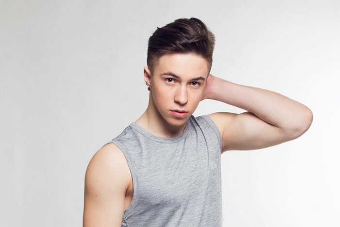 Ilustračný obrázok k článku Titul Mister Sympatia 2017 má fešák z Prešovského okresu: Dárius opísal svoje dojmy