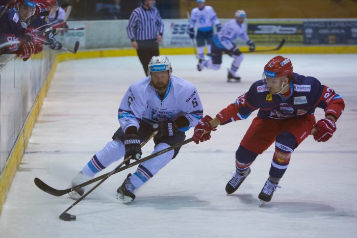 Ilustračný obrázok k článku Obranca Valenta vo Zvolene skončil. Namierené má za hranice