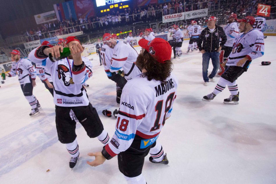 Ilustračný obrázok k článku Premiérový titul nenechal baranov chladnými. Slová radosti Országha, Rosandiča i Belluša