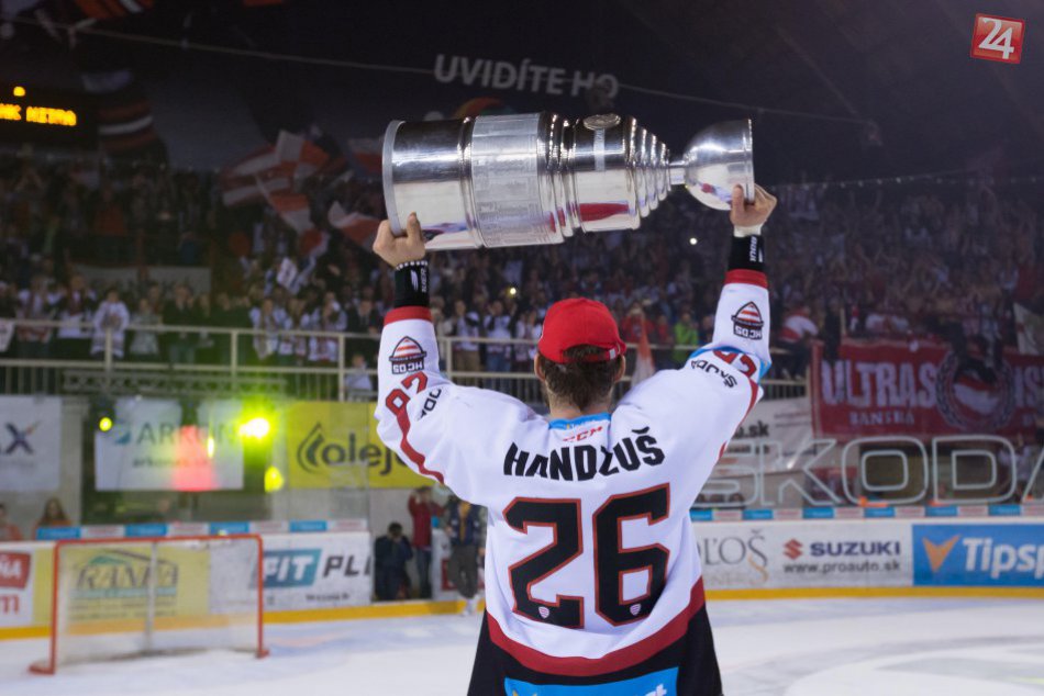 Ilustračný obrázok k článku Handzuš po zisku titulu: Je to historický moment a byť jeho súčasťou je veľmi krásne