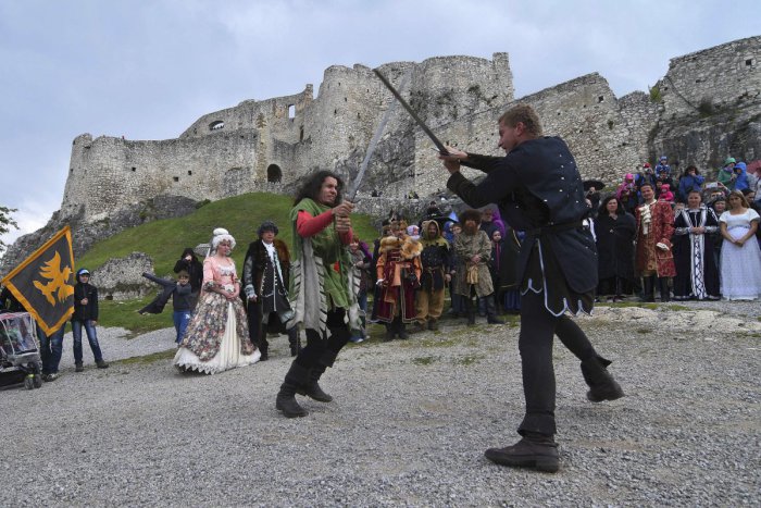 Ilustračný obrázok k článku Letné prázdniny sa dajú užiť aj na Spišskom hrade: Toto všetko môžu návštevníci zažiť!