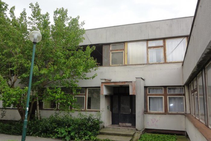 Ilustračný obrázok k článku Petržalka si chce nevyužívanú budovu na Znievskej prenajať alebo odkúpiť