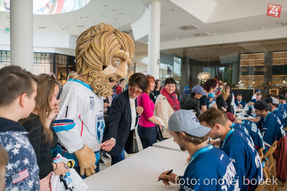 Ilustračný obrázok k článku Fanúšikovia, tu nesmiete chýbať! Nitru čaká autogramiáda bronzových hokejistov