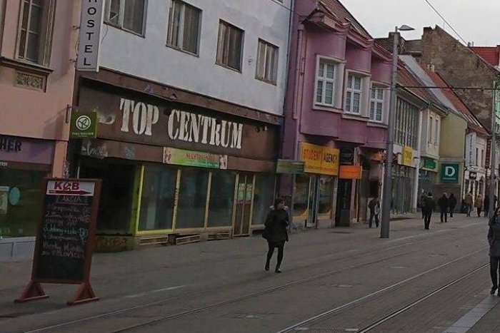 Ilustračný obrázok k článku Ázijská predajňa sa konečne vysťahovala z Obchodnej ulice. Top Centrum je prázdne