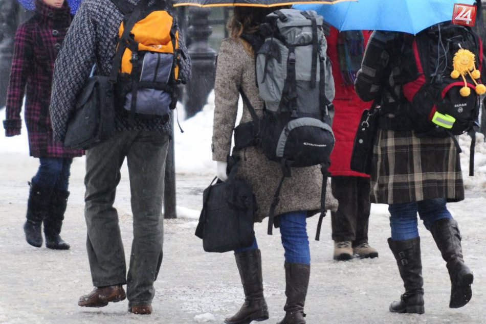 Ilustračný obrázok k článku Počasie ako na hojdačke: Oteplenie bude striedať vlna ochladenia