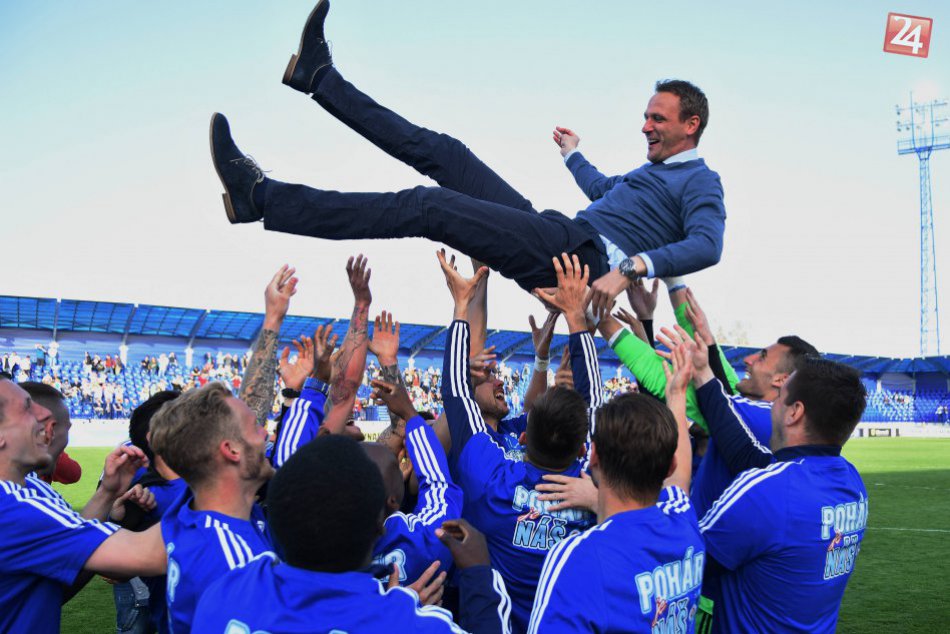 Ilustračný obrázok k článku Poprad priniesol pohár Slovanu: Skalica podľahla vo finále rozdielom triedy