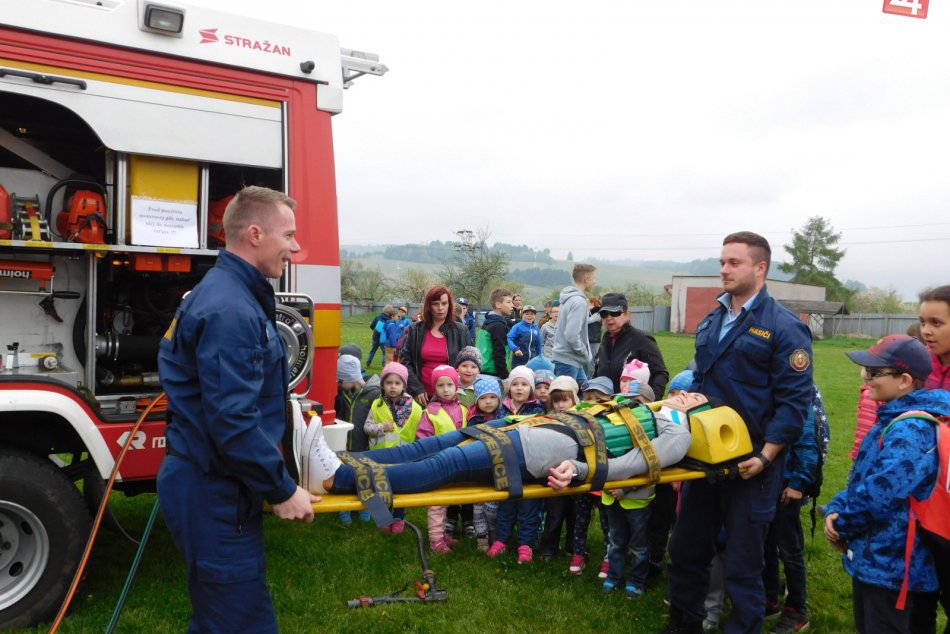 Ilustračný obrázok k článku Novoveskí hasiči mali plné ruky práce: Hasičskú stanicu obsadili deti, FOTO