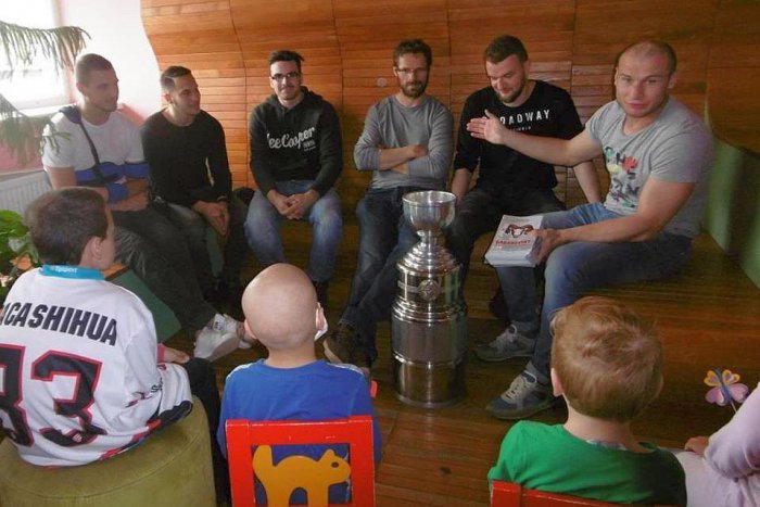 Ilustračný obrázok k článku FOTO: Krásne gesto zlatých baranov. Postarali sa o zážitok pre malých pacientov