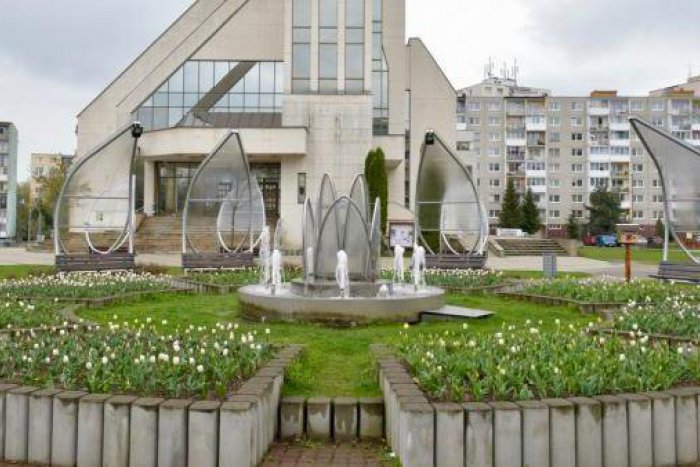 Ilustračný obrázok k článku Po dvoch rokoch ožila fontána na sídlisku: Konečne slúži pôvodnému zámeru