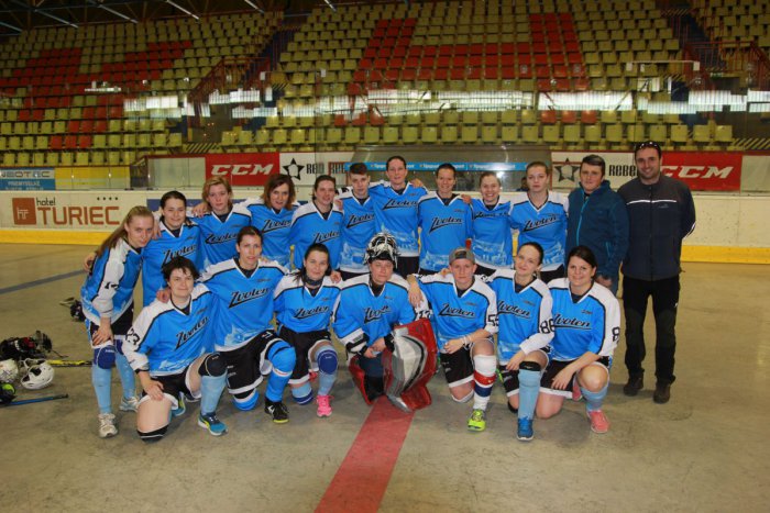 Ilustračný obrázok k článku Majstrovstvá Slovenska s horkou príchuťou. Zvolenské hokejbalistky bojovali do konca