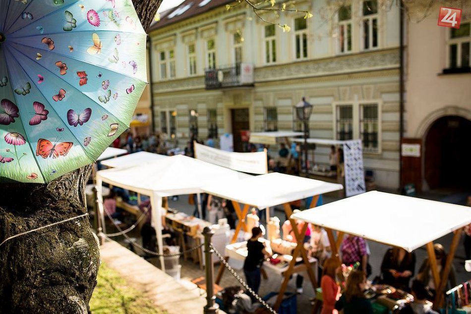 Ilustračný obrázok k článku V Trnave to bude cez víkend žiť: Americké autá, rínek, korzovanie aj Country deň