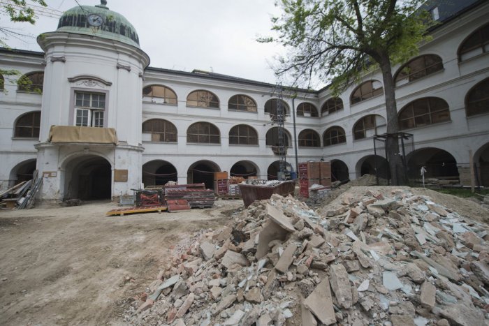 Ilustračný obrázok k článku FOTO: Ako pokračuje rekonštrukcia SNG? Nahliadnite do jej útrob