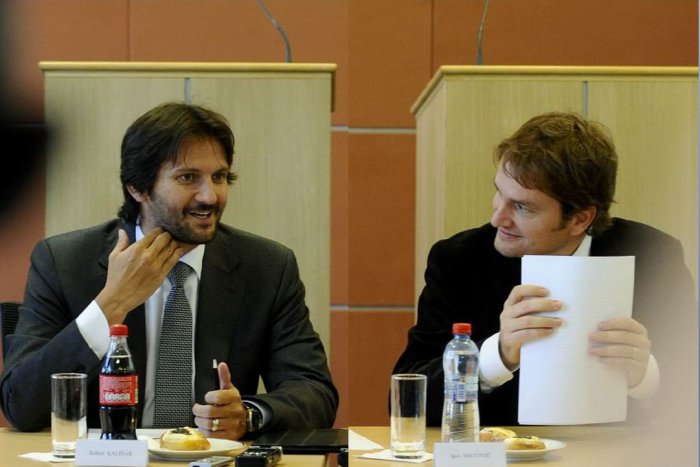 Ilustračný obrázok k článku Matovič podľa ministerstva vnútra  zavádza: Zámenou pozemkov nebol štát stratový