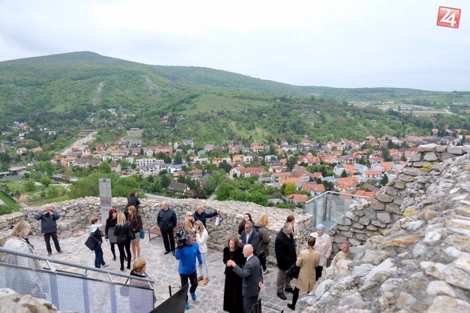 Ilustračný obrázok k článku Mestskí poslanci chcú pomôcť Devínu dostať sa z nútenej správy