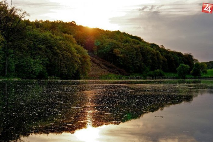 Ilustračný obrázok k článku RANNÁ ŠTVORKA: Nedeľa bude slnečná, meniny oslavuje Viliam
