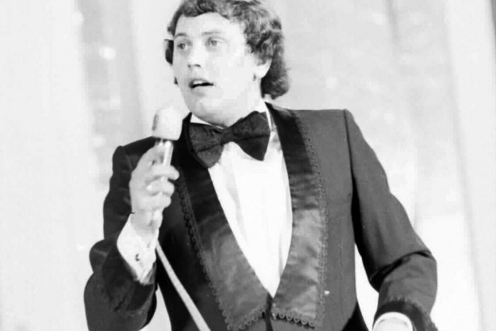 Ilustračný obrázok k článku RANNÁ ŠTVORKA: Pred 34 rokmi nás opustil známy slovenský spevák Karol Duchoň