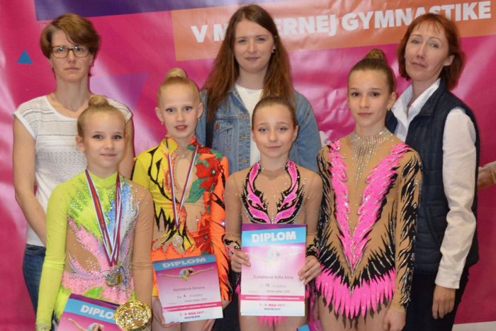 Ilustračný obrázok k článku Mikulášske gymnastky v silnej konkurencii nesklamali: Domov si odnášajú aj zlato!