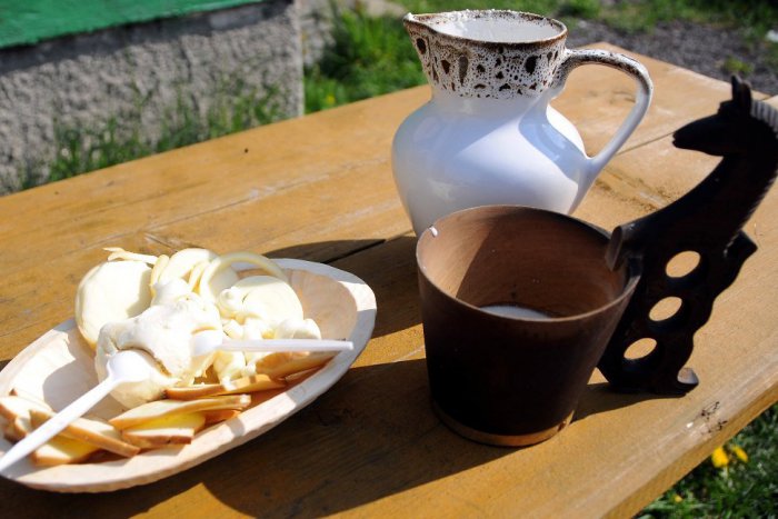 Ilustračný obrázok k článku SVET O SLOVENSKU: Kokteil z borovičky a bryndze? Paráda!