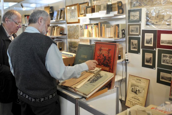 Ilustračný obrázok k článku Banské múzeum získalo skutočný klenot: Vzácny kúsok driemal zašitý v antikvariáte