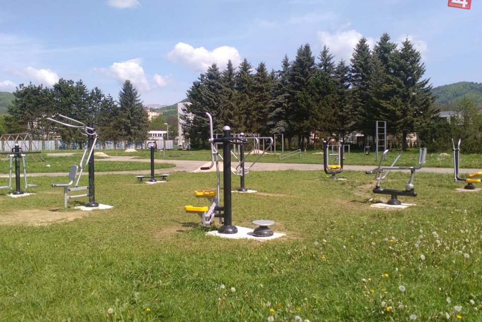 Ilustračný obrázok k článku FOTO: Atraktívna NOVINKA na brehu Hrona. V Brezne vyrastá oddychová zóna