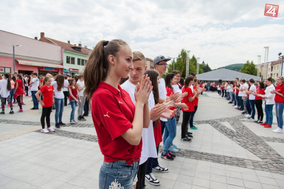 Ilustračný obrázok k článku Zvolenské námestie sa dá do pohybu. Stane sa parketom pre 700 tanečníkov