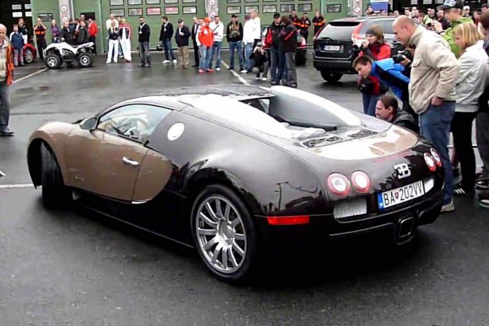 Ilustračný obrázok k článku SVET O SLOVENSKU: Premiér vraj býva v mafiánovom byte