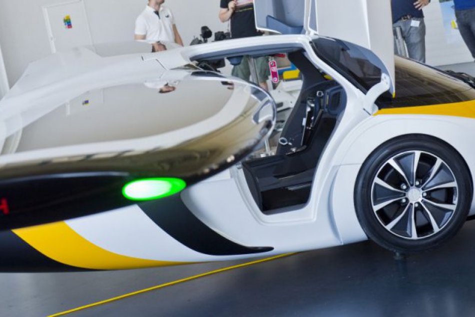 Ilustračný obrázok k článku Zákazníci sa dočkajú svojho AeroMobilu: K ľuďom sa dostane už v roku 2020