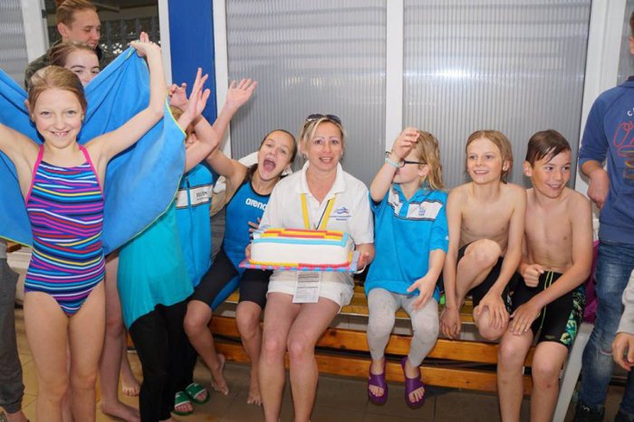 Ilustračný obrázok k článku Žiarski plavci v boji o medaily: Nečakanou výhrou bola torta