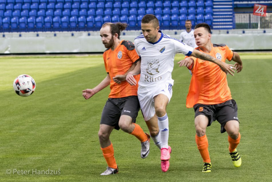 Ilustračný obrázok k článku Gólové hody v Poprade: Gladiátori nastrieľali Haniske jedenásť gólov