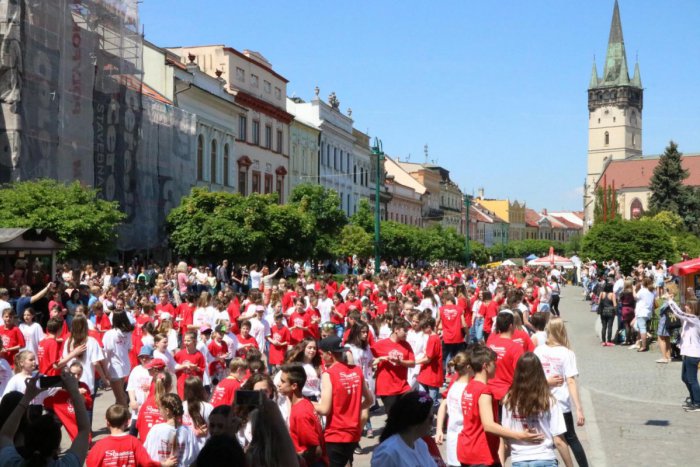 Ilustračný obrázok k článku Do Prešova sa vrátila po 4 rokoch: Na námestí tancovali Koňare štvorylku