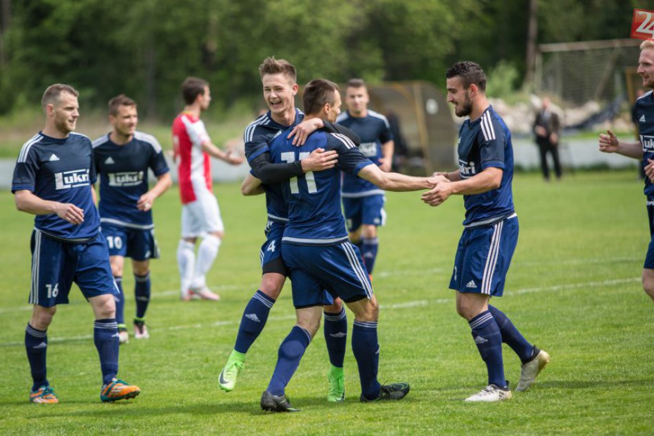 Ilustračný obrázok k článku Likavka s Važcom naďalej bez prehry: Pozrite si kompletné výsledky víkendových zápasov