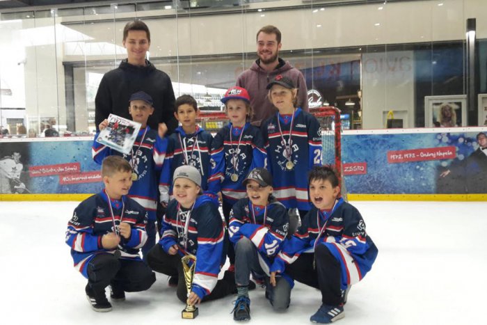 Ilustračný obrázok k článku Dúbravskí prípravkári zlatí a strieborní