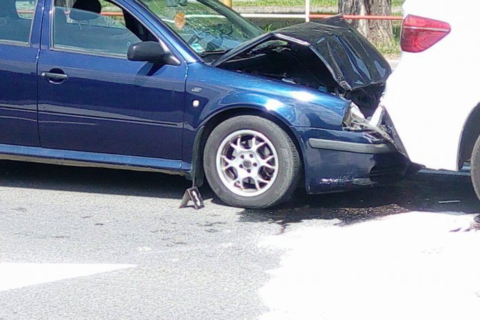 Ilustračný obrázok k článku Reťazová havária Nad Jazerom na FOTKÁCH: Policajti hneď odhalili príčinu...