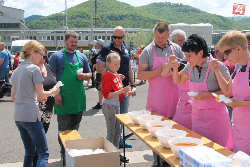 Ilustračný obrázok k článku 3. súťaž vo varení guláša dopadla na jednotku: V Novej Bani sa varilo i hasilo FOTO