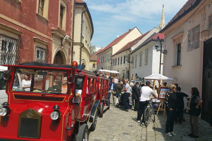 Ilustračný obrázok k článku Kapitulská a Židovská ulica otvoria brány do dvorov starých domov