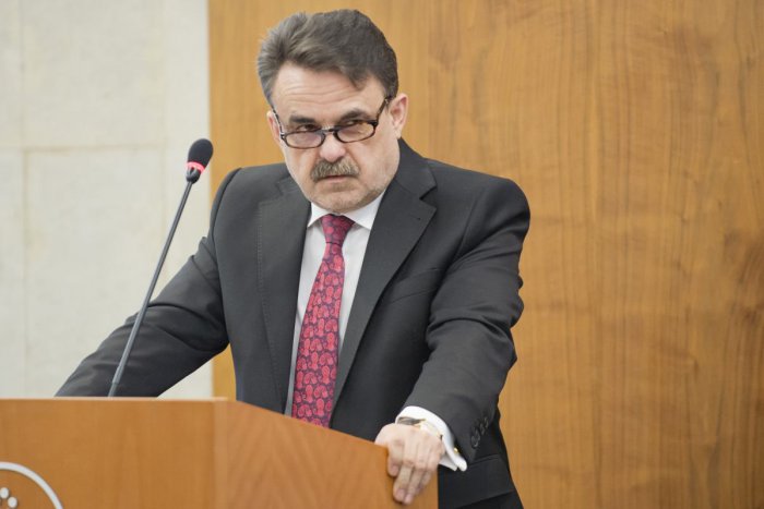 Ilustračný obrázok k článku Generálny prokurátor J. Čižnár podal na Najvyšší súd SR návrh na rozpustenie ĽSNS