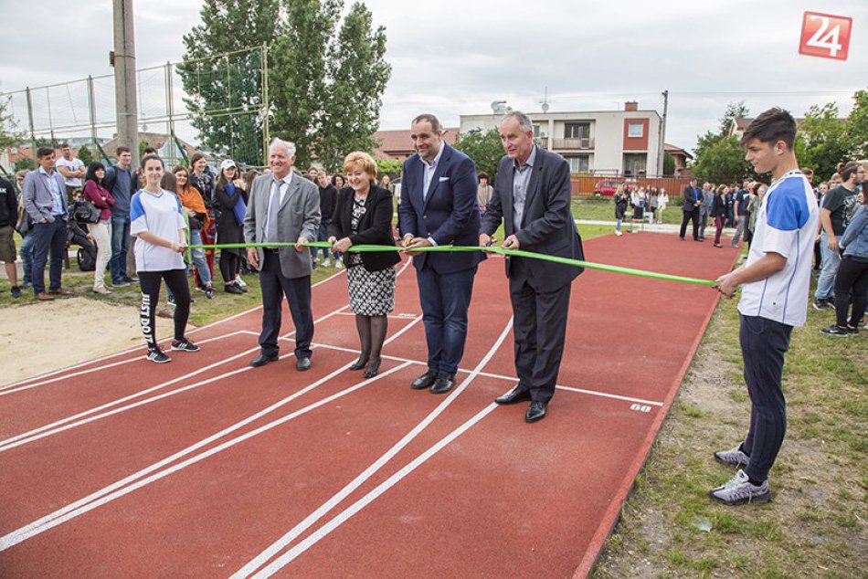 Ilustračný obrázok k článku Nové športovisko v Senci bude slúžiť každému