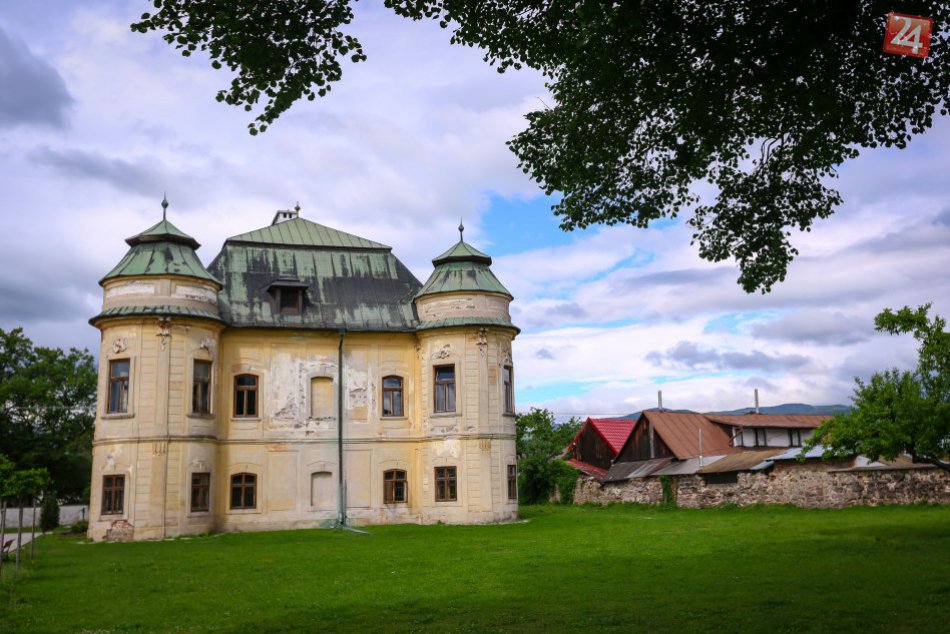 Ilustračný obrázok k článku Skvost len na skok od Bystrice chátra. Barokový kaštieľ potrebuje aspoň milión eur