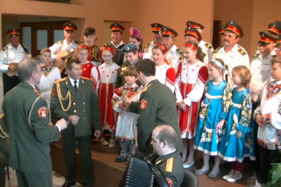 Ilustračný obrázok k článku Alexandrovci v popradskej ZUŠ-ke: Zážitok na celý život so špičkovými umelcami