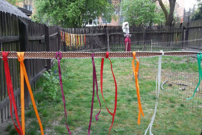 Ilustračný obrázok k článku Hravými aktivitami potešia v domčeku: Deti, zoberte i rodičov!