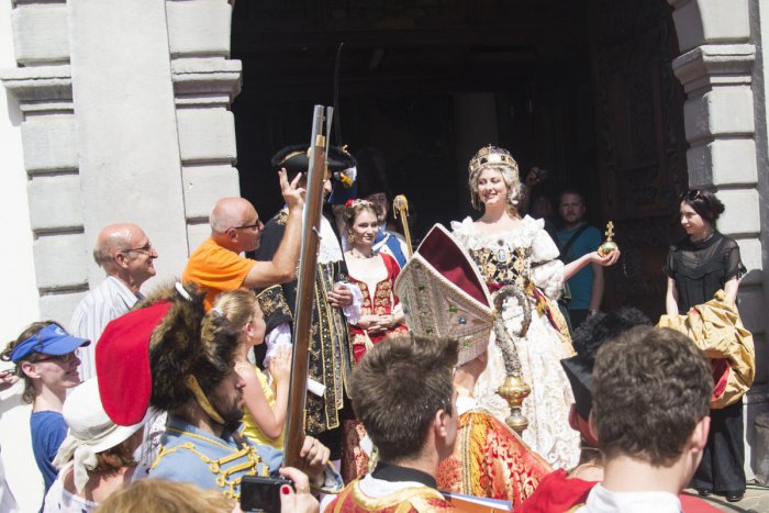 Ilustračný obrázok k článku V meste budú tento rok pre spor dve samostatné korunovačné slávnosti