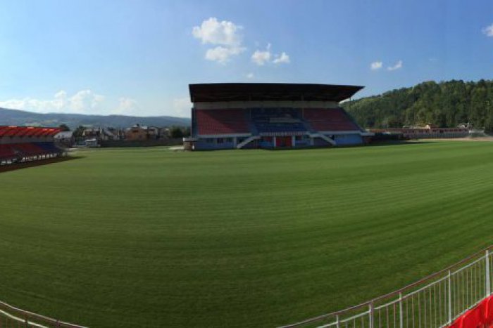 Ilustračný obrázok k článku Dorastencom tečie do kopačiek