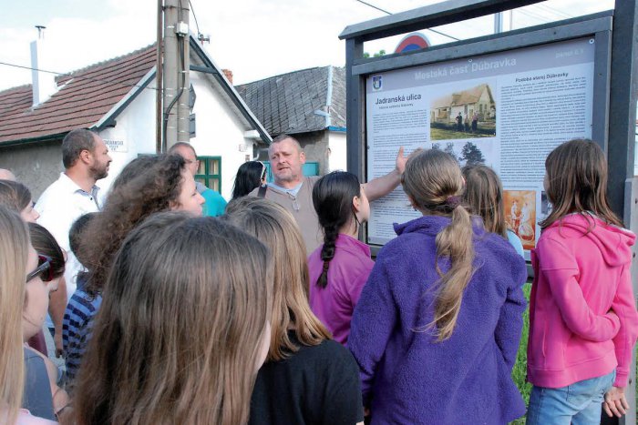 Ilustračný obrázok k článku Spoločná vlastivedná vychádzka po Dúbravke