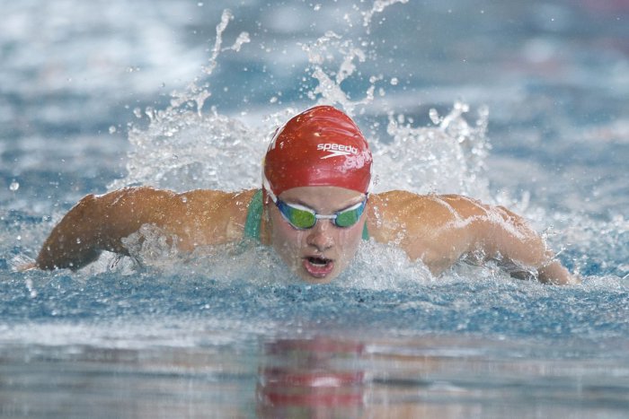 Ilustračný obrázok k článku Majstrovstvá Slovenska Špeciálnych olympiád v plávaní Trenčín 2018: Spája ich rovnaká túžba víťaziť