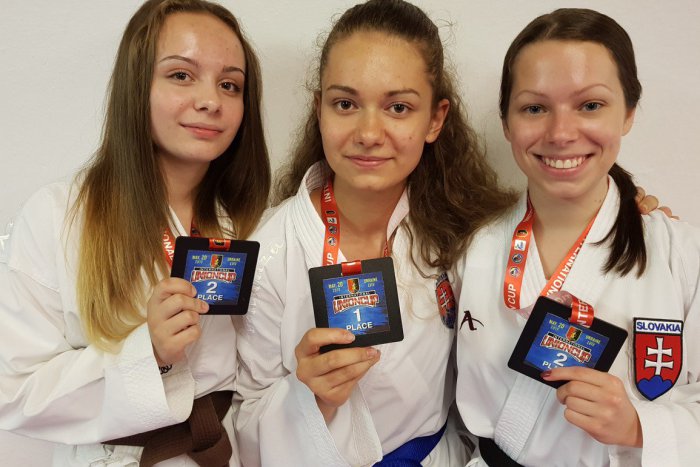 Ilustračný obrázok k článku Pôvabné žiarske bojovníčky bodovali: Baby sú o krok bližšie k vstupenke na Kanáry!