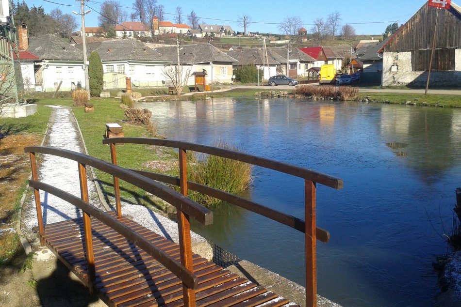 Ilustračný obrázok k článku Zvonice, 300-ročné duby aj prírodné úkazy. 10 zaujímavostí v dedinách pri Zvolene