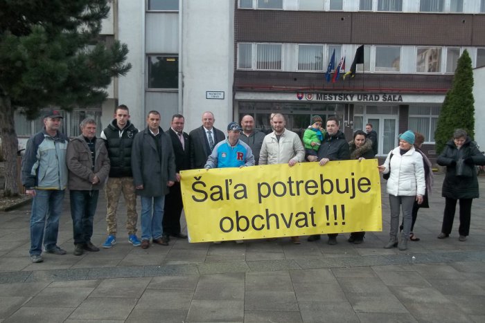 Ilustračný obrázok k článku Stojaté vody obchvatu Šale sa rozhýbali: Už vykupujú pozemky