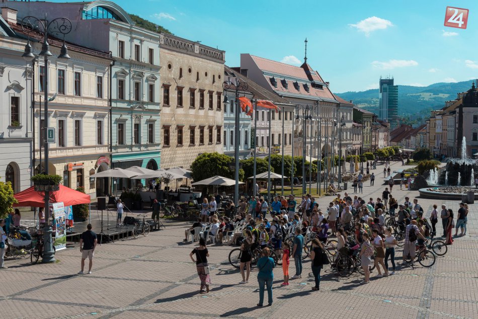 Ilustračný obrázok k článku Bystričania vymenia autá za bicykle. Do práce na bicykli tento rok aj s NOVINKAMI