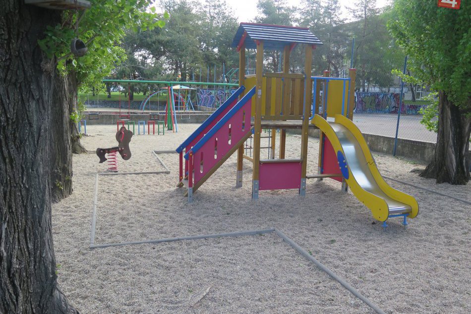 Ilustračný obrázok k článku Detské ihriská v Ružinove čaká rekonštrukcia